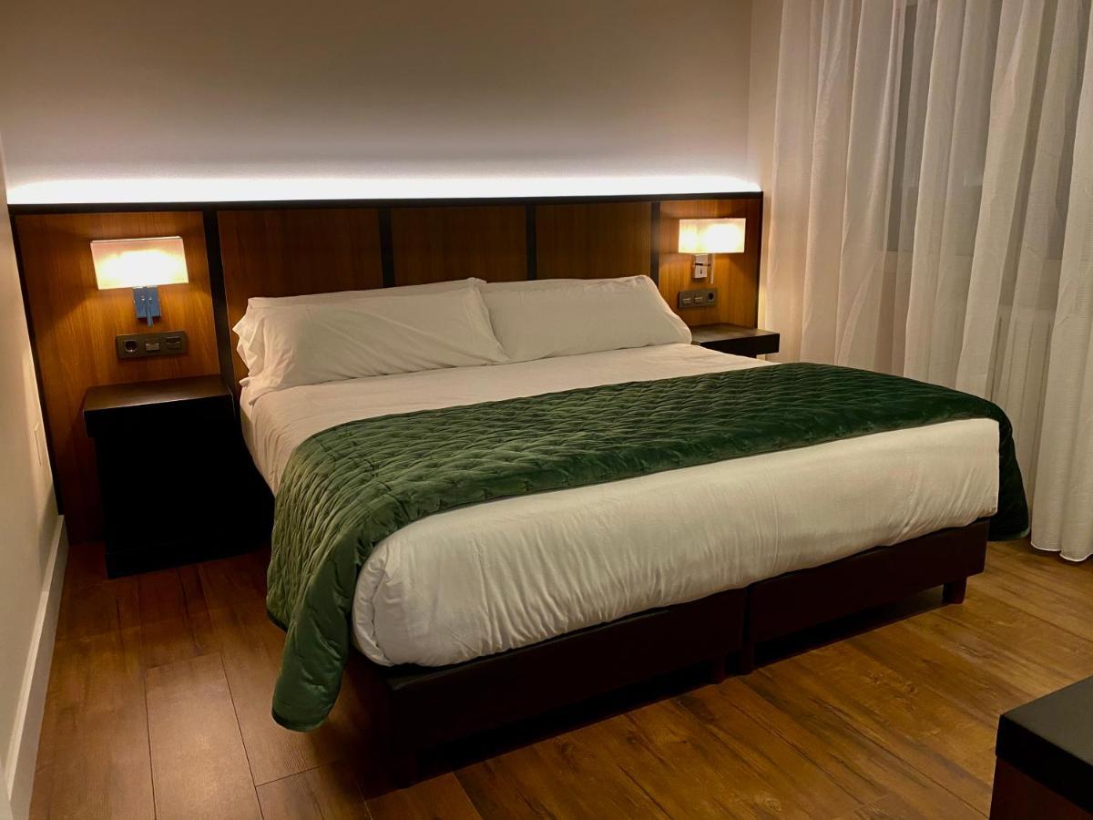 Aparthotel Harpazul Catoira Esterno foto