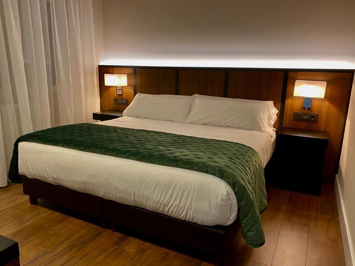 Aparthotel Harpazul Catoira Esterno foto